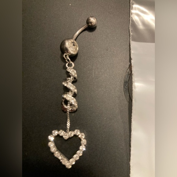 Belly button ring. Heart design & dangle style. Brand new in bag. Adorable - Picture 2 of 3